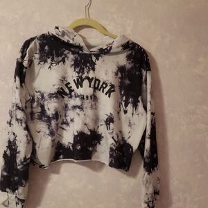 SHEIN Black and White Tie-Dye Cropped Hoodie